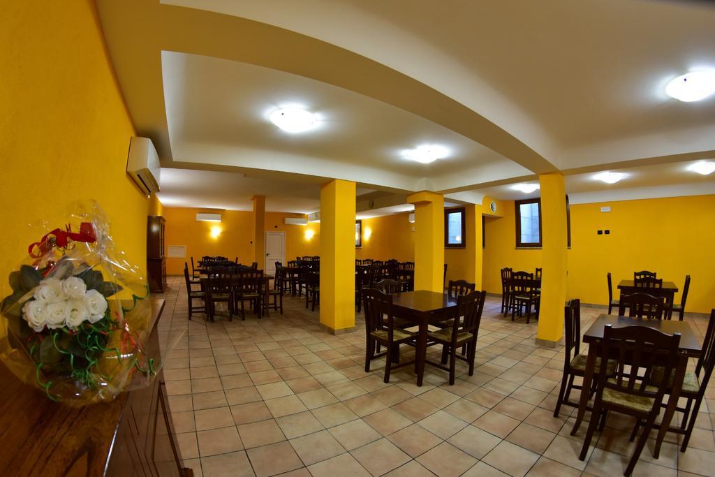 Agriturismo Isola Verde SantʼUrbano Extérieur photo
