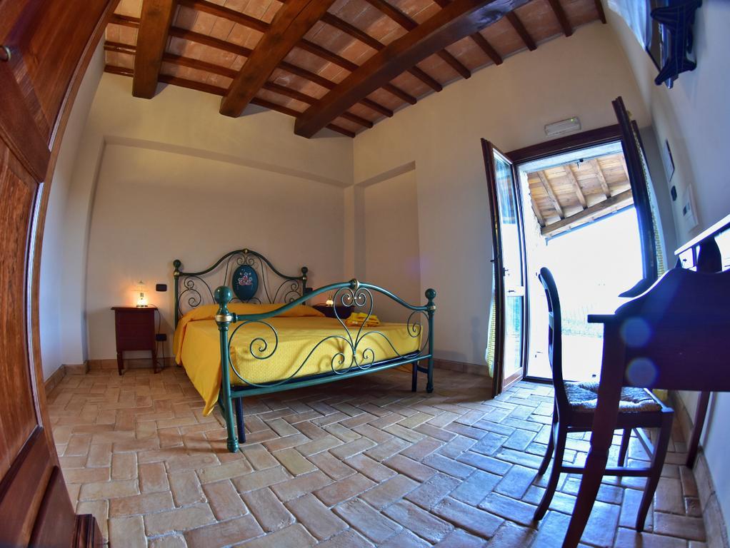 Agriturismo Isola Verde SantʼUrbano Extérieur photo
